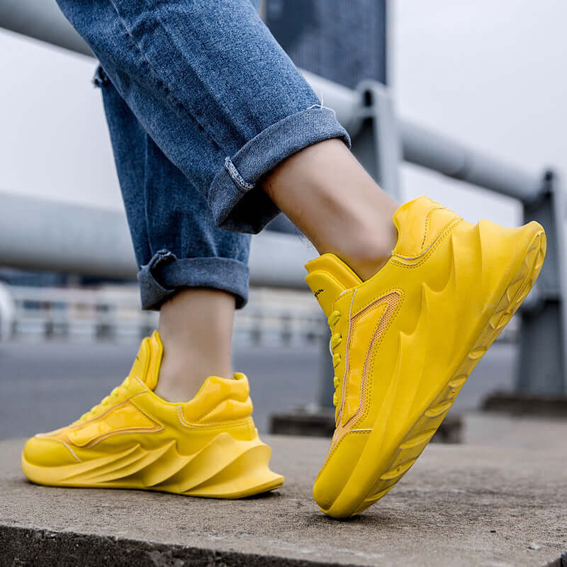 Sports and leisure blade bottom