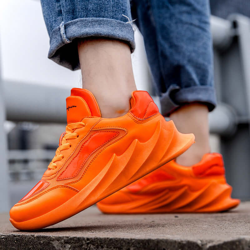 Sports and leisure blade bottom