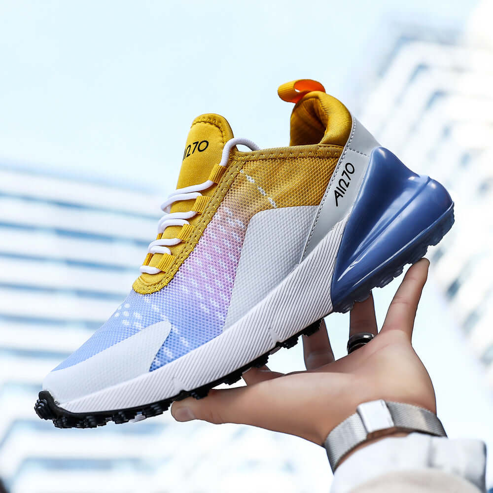 Sports and leisure running shoes