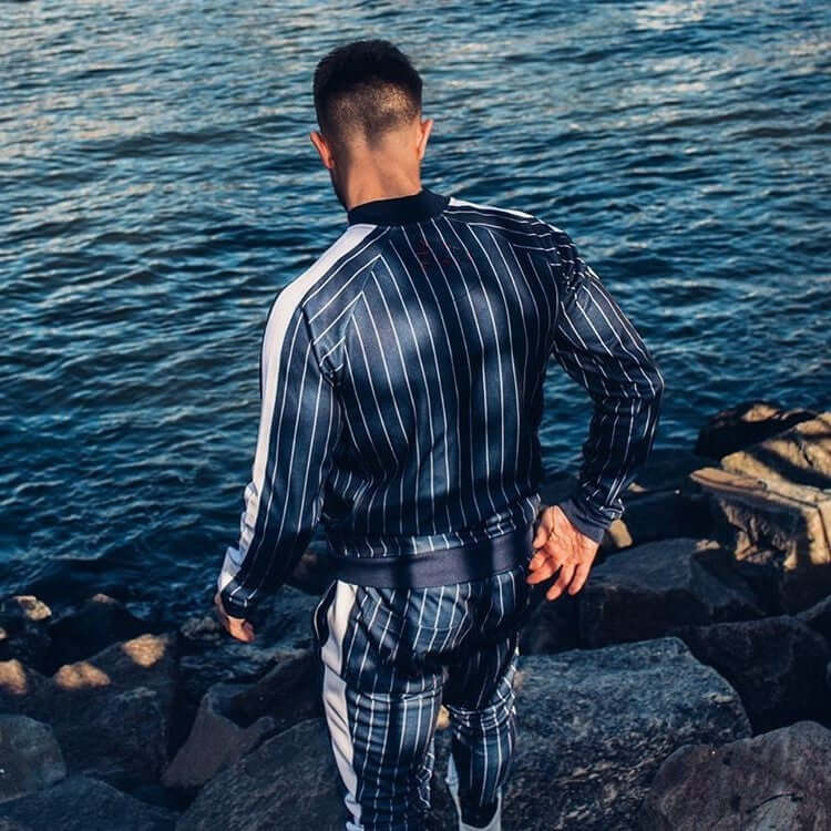 Men's sports and leisure suit