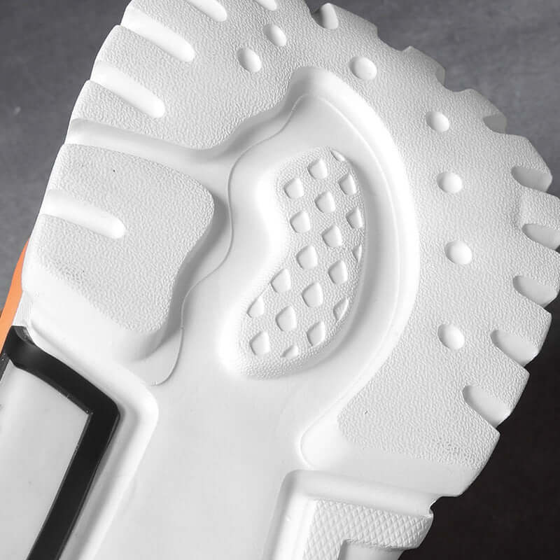 Men's sports and leisure shoes