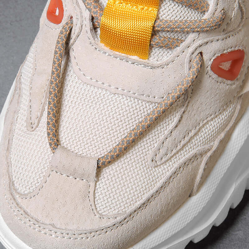 Men's sports and leisure shoes