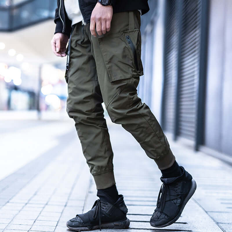 Men's sports and leisure trousers