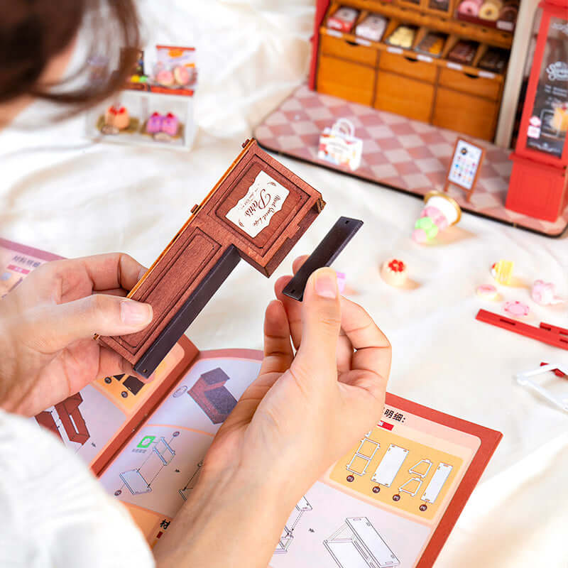 ROBOTIME DIY Miniature Dollhouse Kits Honey Dessert Talk Wooden Dollhouse Model