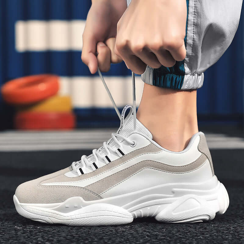 Sports and leisure shoes